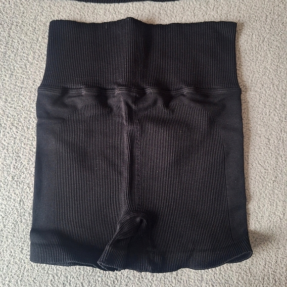 NWOT- Free People Movement Happiness Runs Bike Shorts And Tank Set - Picture 6 of 10